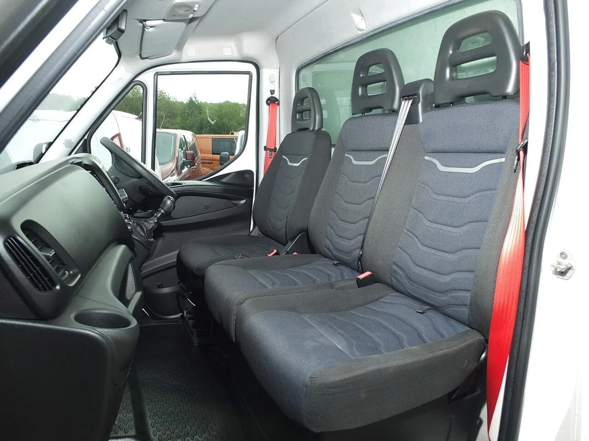 2021 Iveco Daily Luton Low Loader Van — cab interior