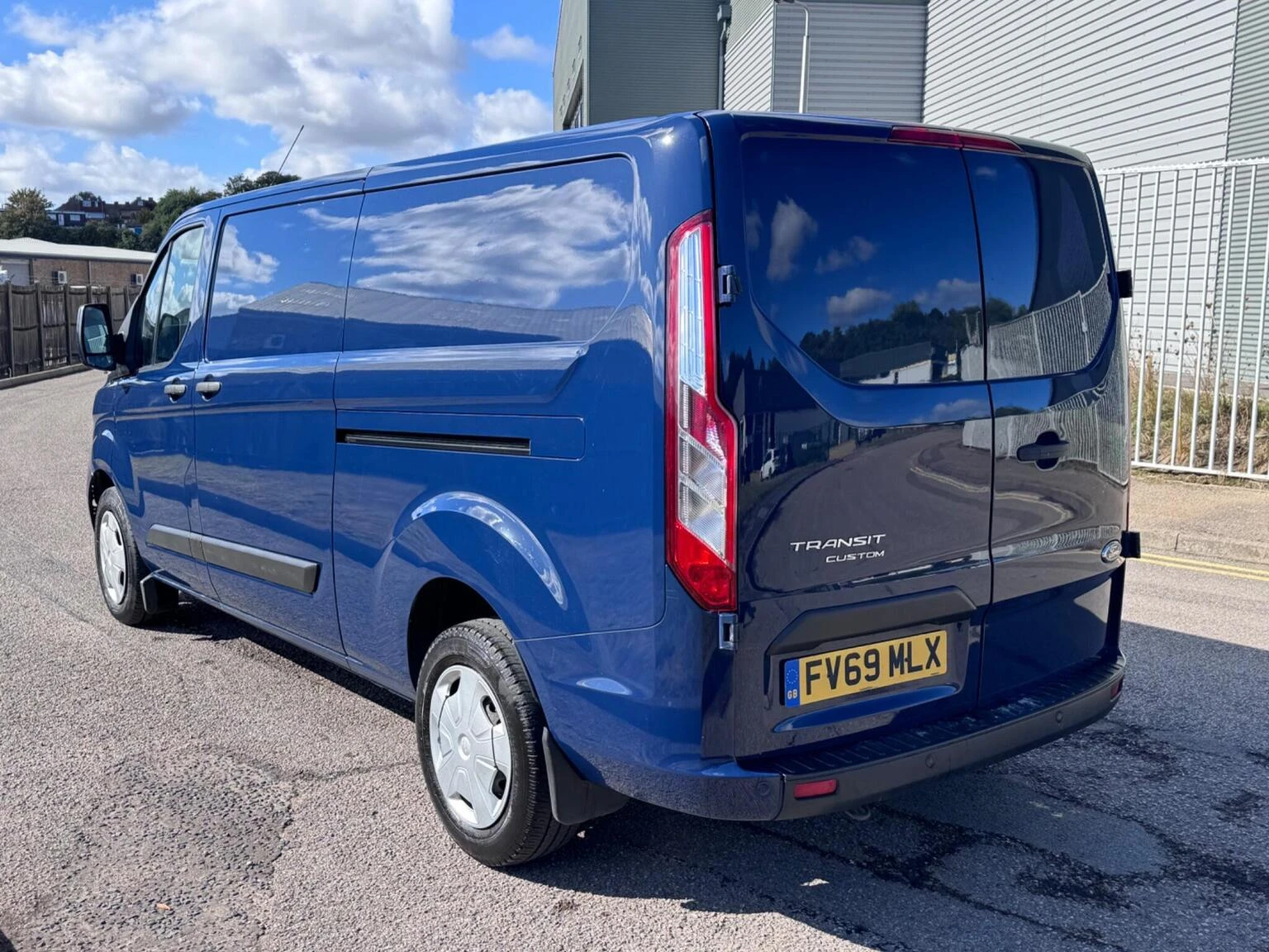2019 Ford Transit Custom Panel Van — rear three-quarter view