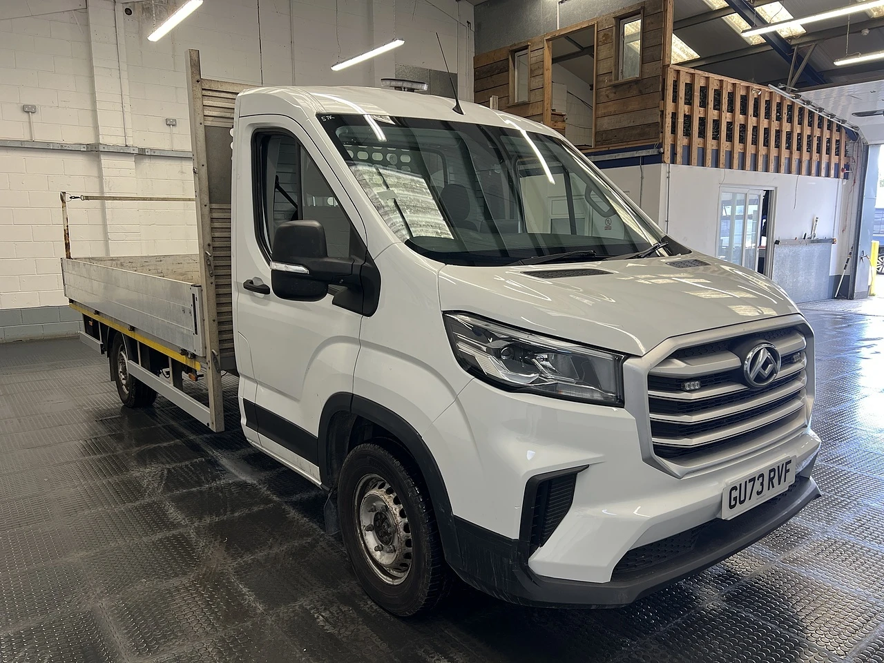 2023 Maxus Deliver 9 Dropside Van — front three-quarter view