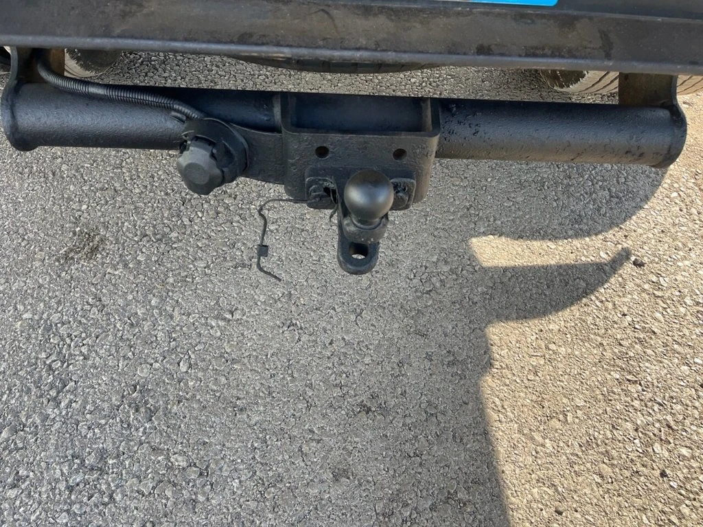 2022 Ford Transit Double Cab Tipper Van — detail