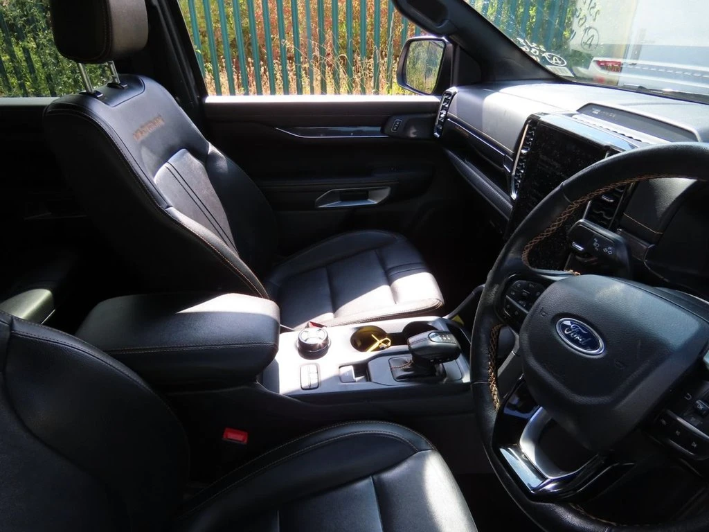 2023 Ford Ranger Double Cab PickUp Van — cab interior