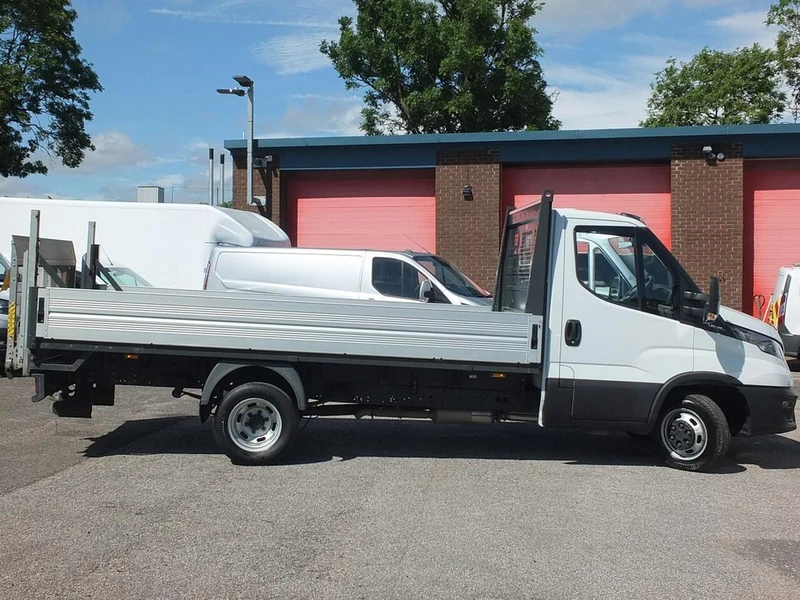 2022 Iveco Daily Dropside Van — side view