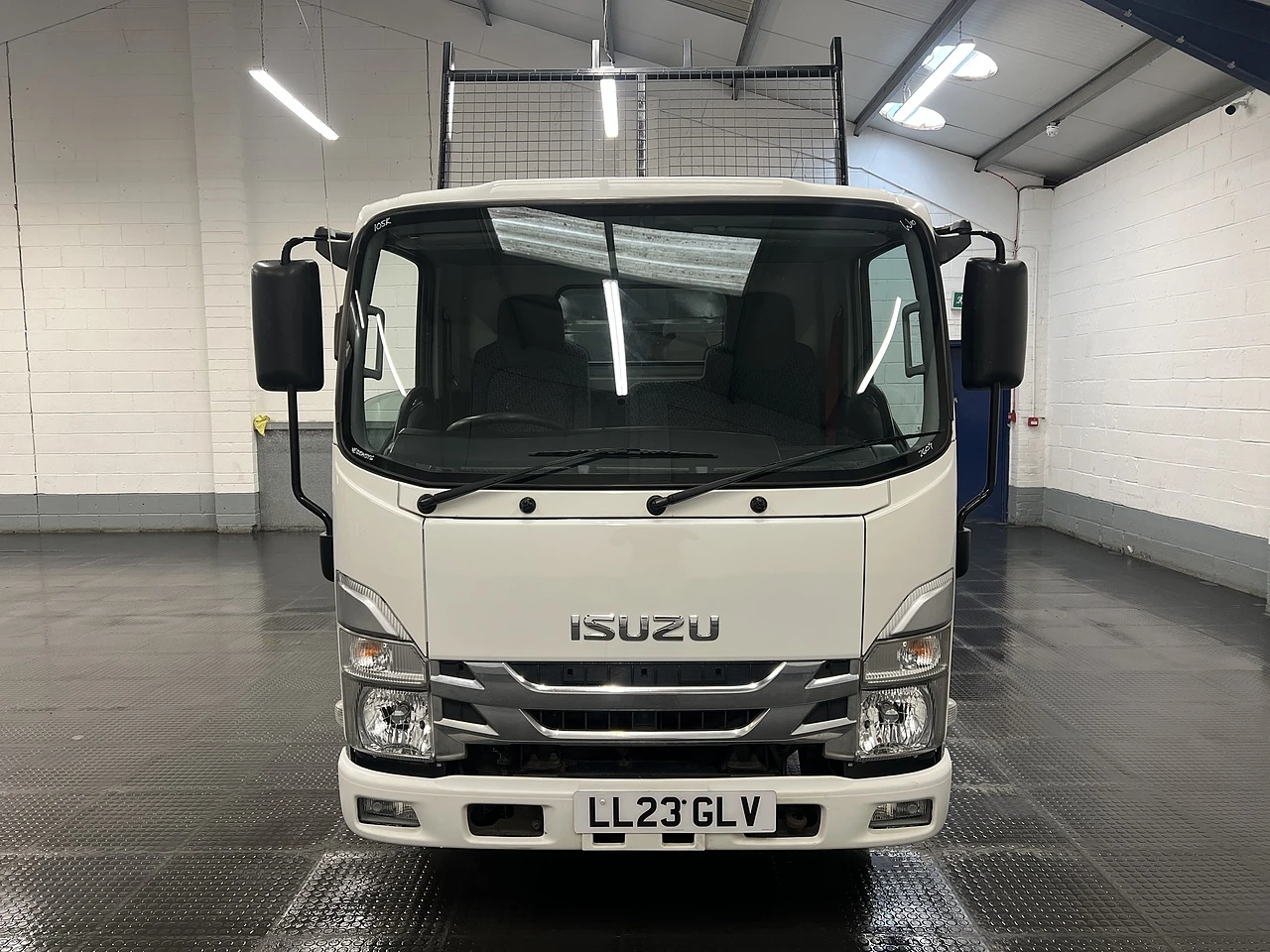 2023 Isuzu Grafter Tipper Van — front view