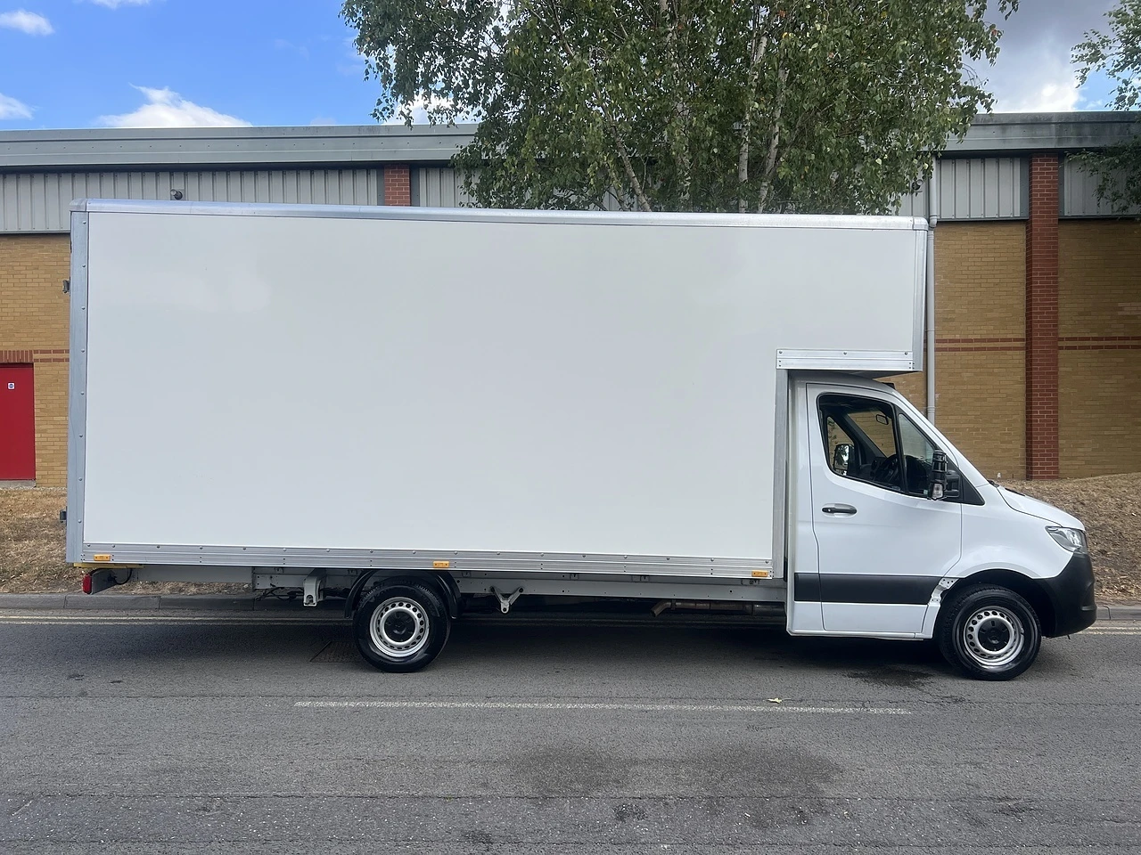 2020 Mercedes-Benz Sprinter Luton Box Van — side view