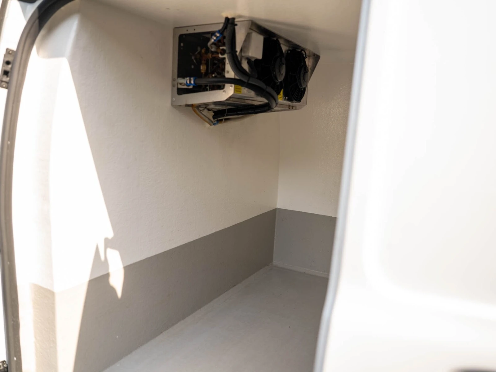 2022 Ford Transit Custom Refrigerated/Fridge Van — cab interior