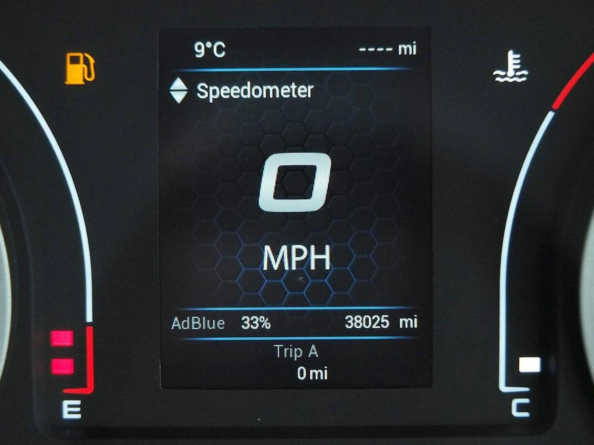 2021 Iveco Daily Luton Low Loader Van — cab interior