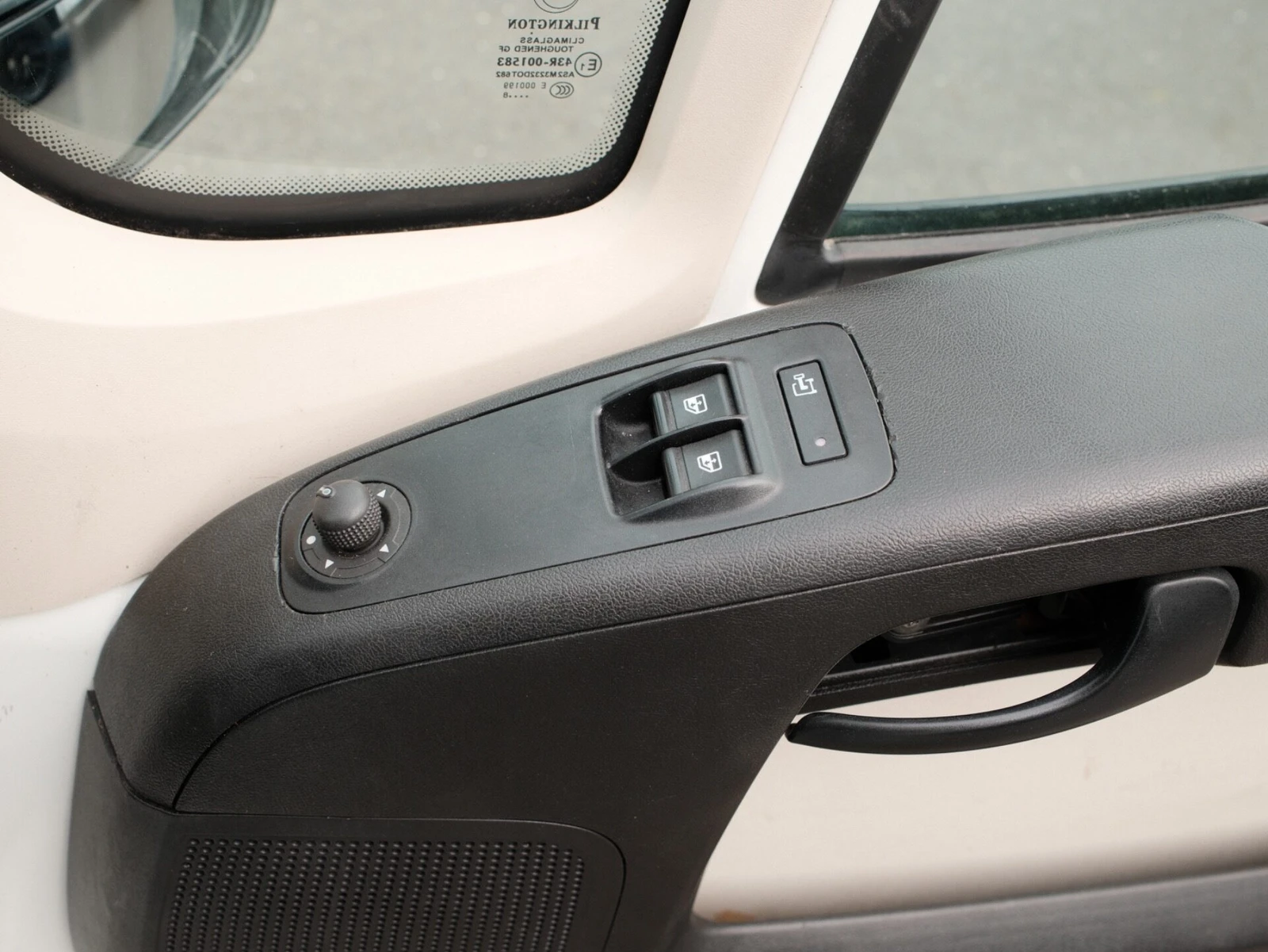 2018 Citroen Relay Tipper Van — cab interior