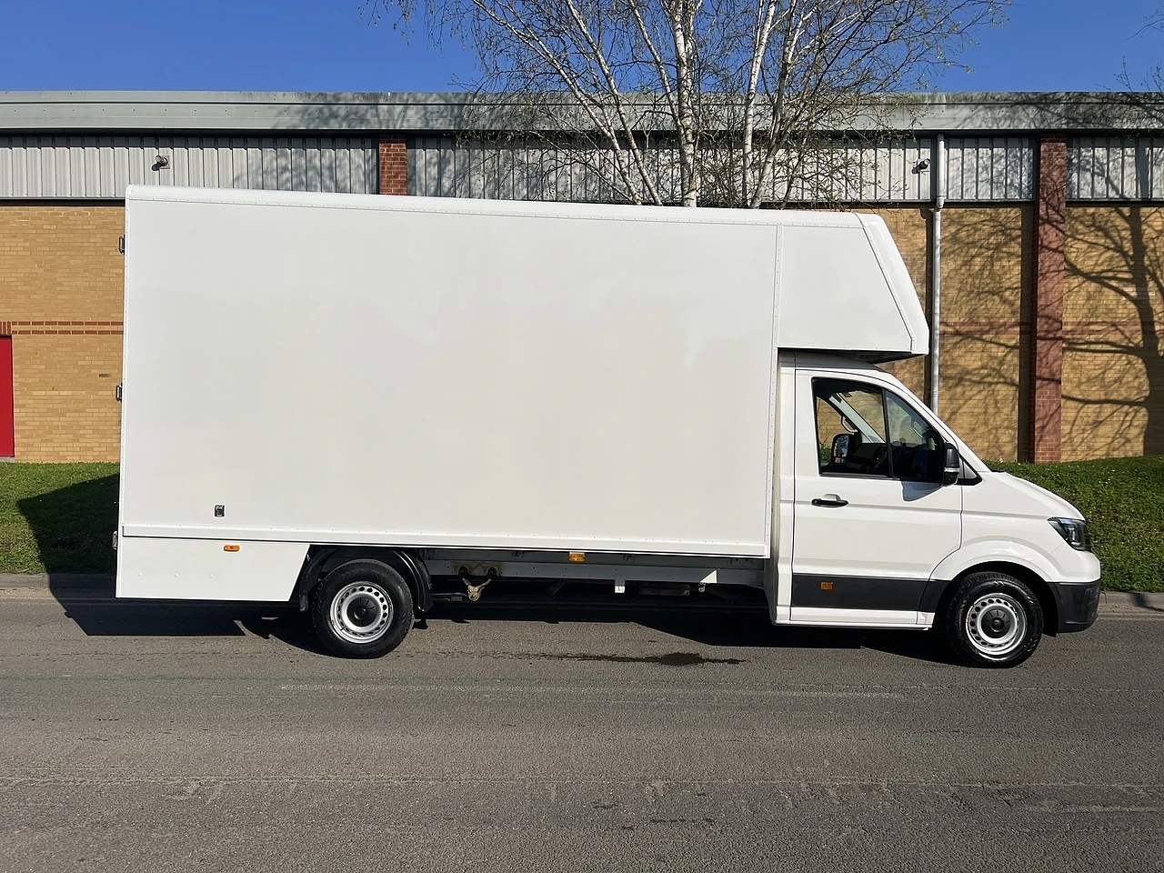 2019 Volkswagen Crafter Luton Low Loader Van — side view