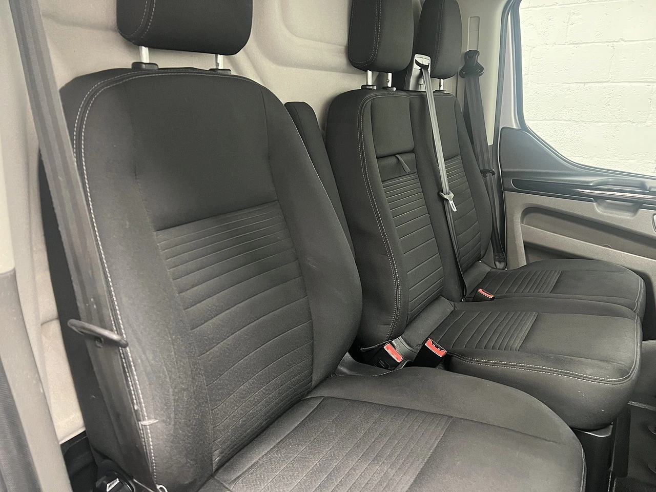 2022 Ford Transit Custom Panel Van — cab interior