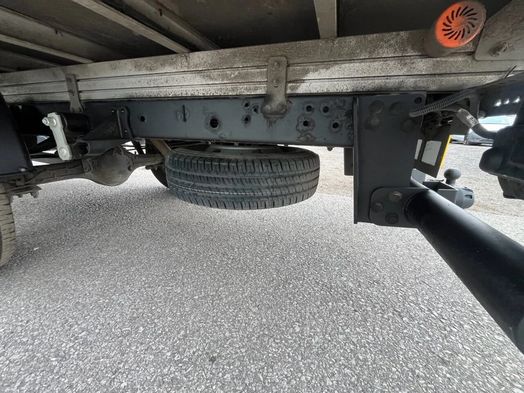 2023 Isuzu Grafter Dropside Van — detail