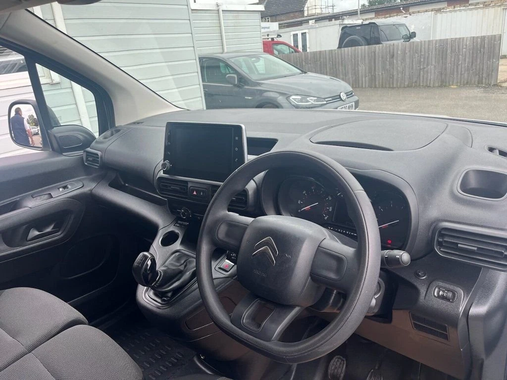 2021 Citroen Berlingo Panel Van — cab interior