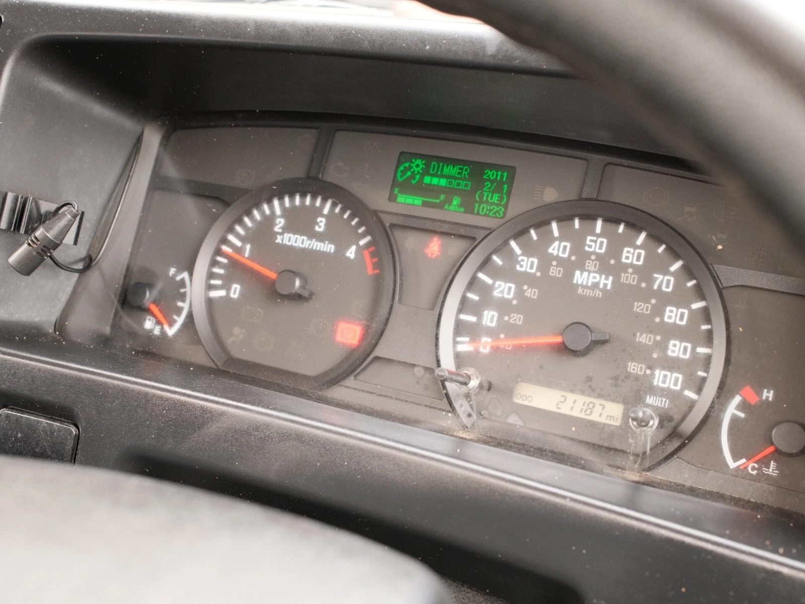 2024 Isuzu Grafter Dropside Van — cab interior