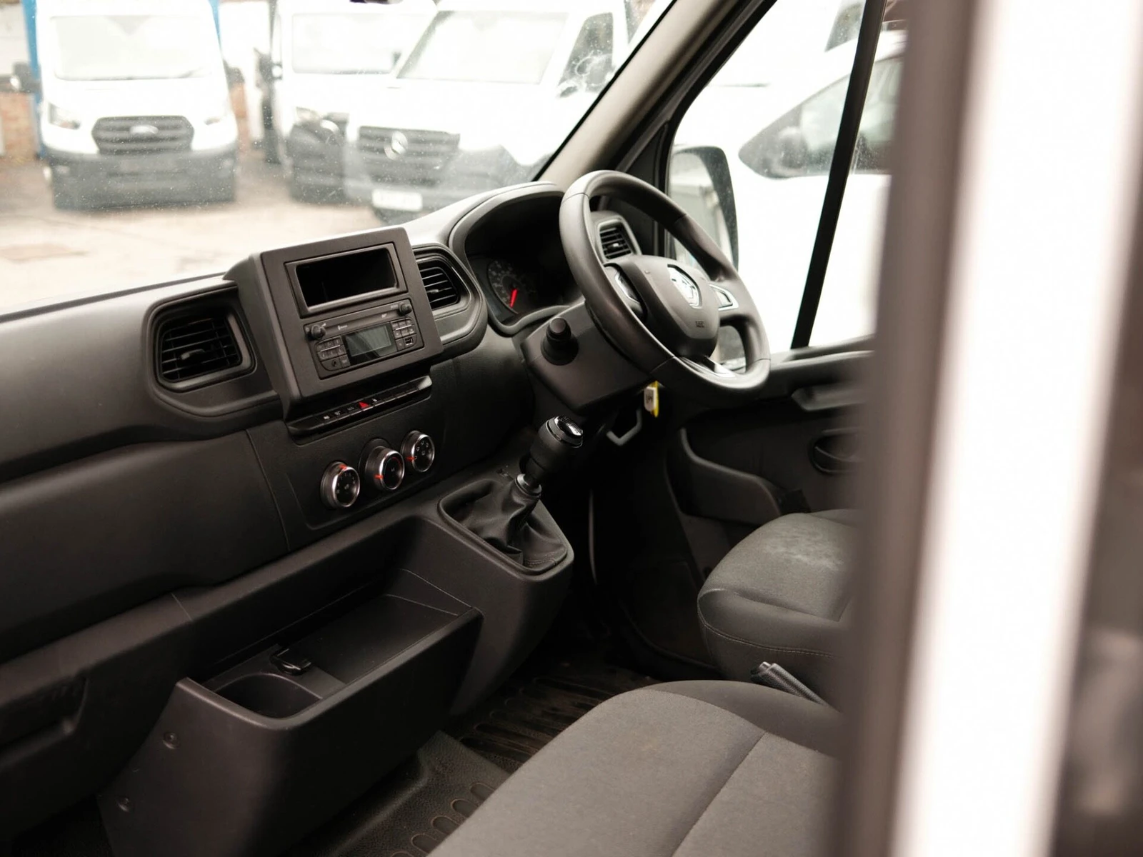 2023 Renault Master Luton Low Loader Van — cab interior