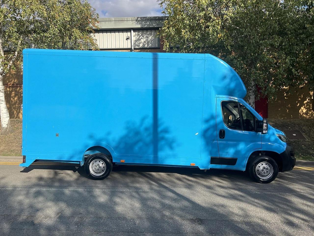 2023 Peugeot Boxer Luton Low Loader Van — side view