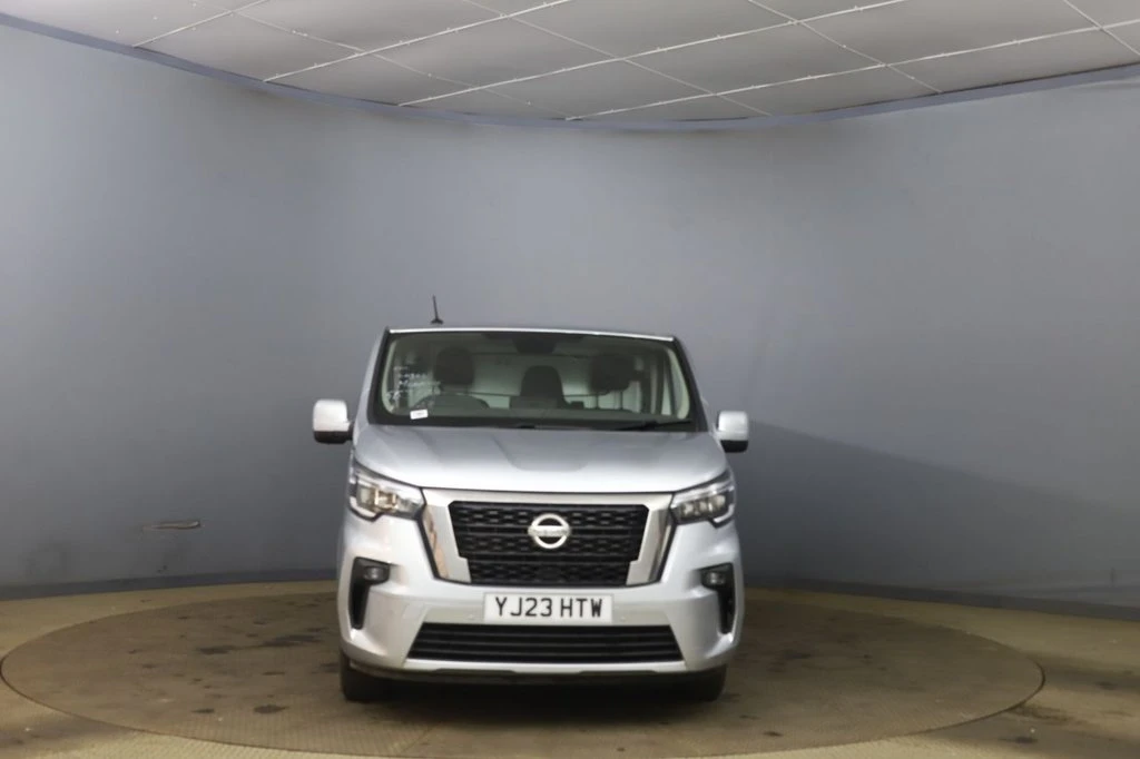 2023 Nissan Primastar Panel Van — front view