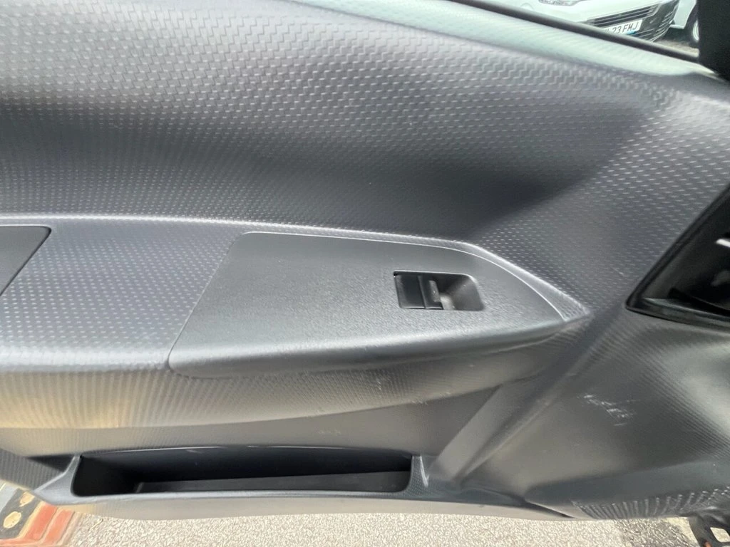 2023 Isuzu Grafter Dropside Van — cab interior