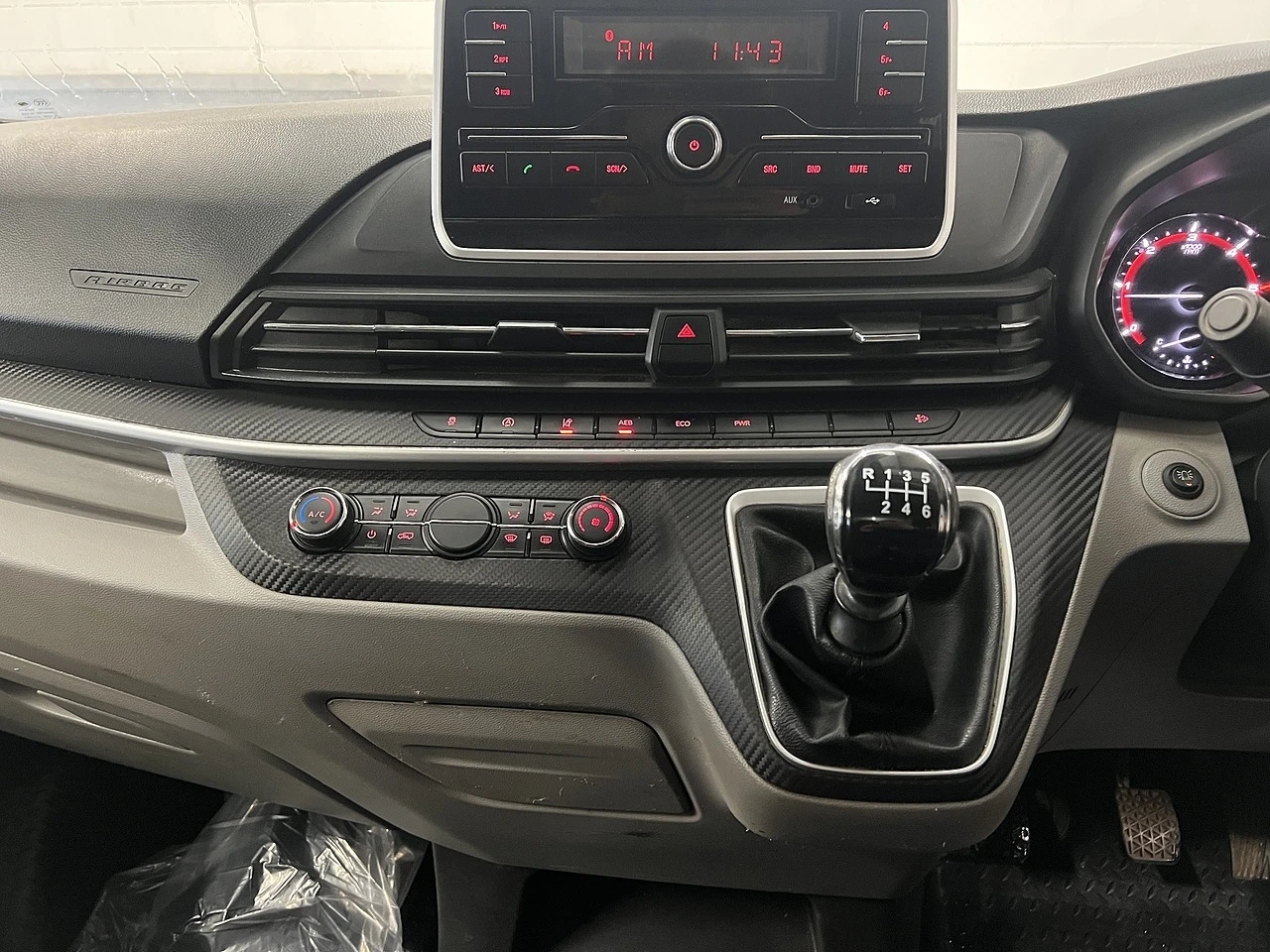2023 Maxus Deliver 9 Tipper Van — cab interior