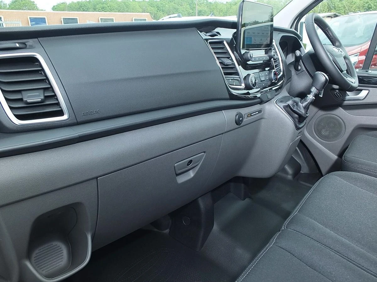 2023 Ford Transit Custom Panel Van — cab interior