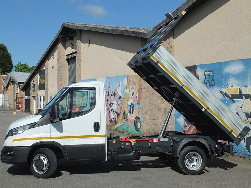 2023 Iveco Daily Tipper Van — side view