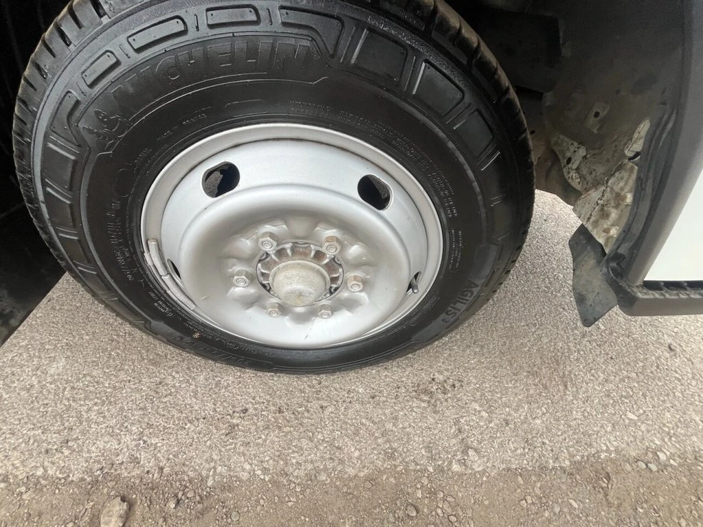 2023 Isuzu Grafter Tipper Van — detail