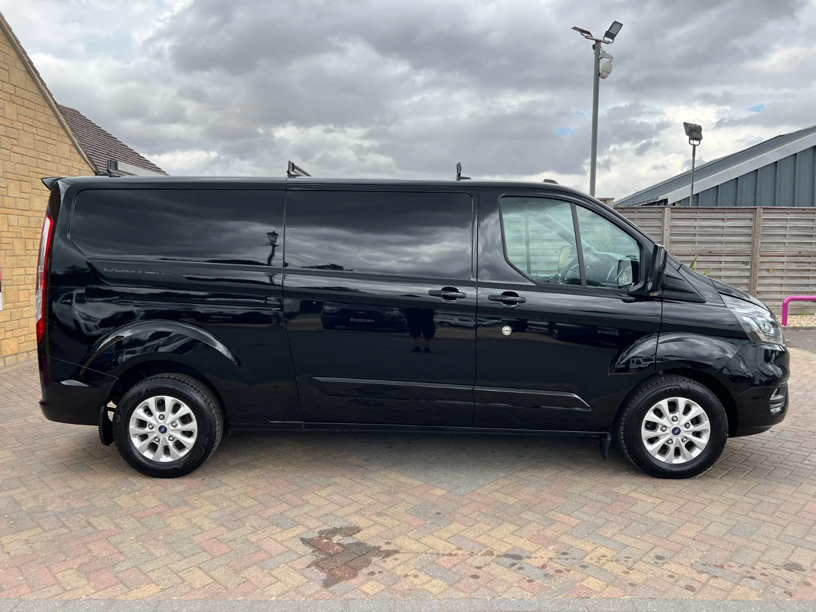2022 Ford Transit Custom Panel Van — side view
