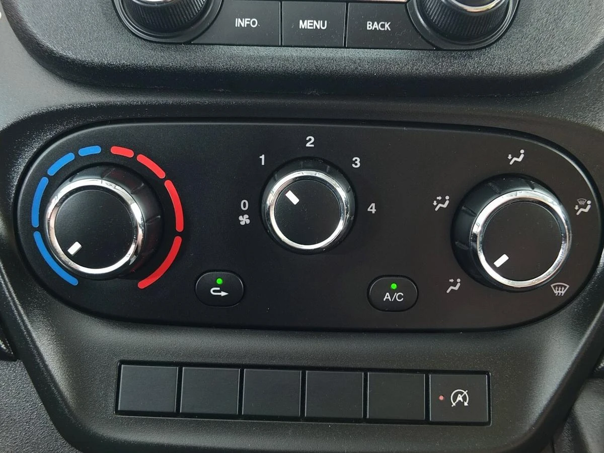 2021 Iveco Daily Luton Low Loader Van — cab interior
