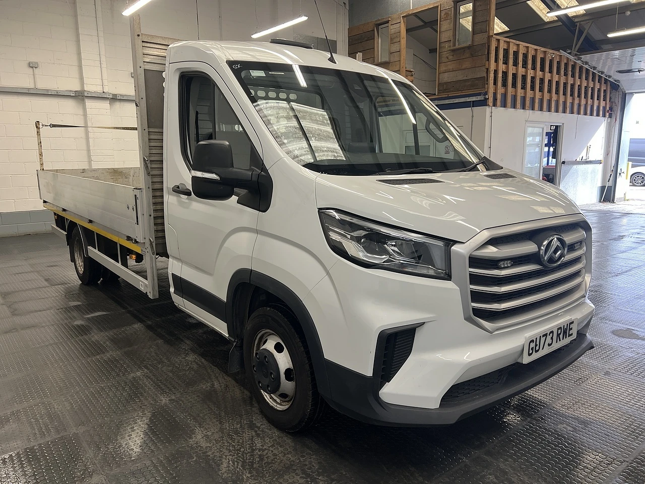 2023 Maxus Deliver 9 Dropside Van — front three-quarter view