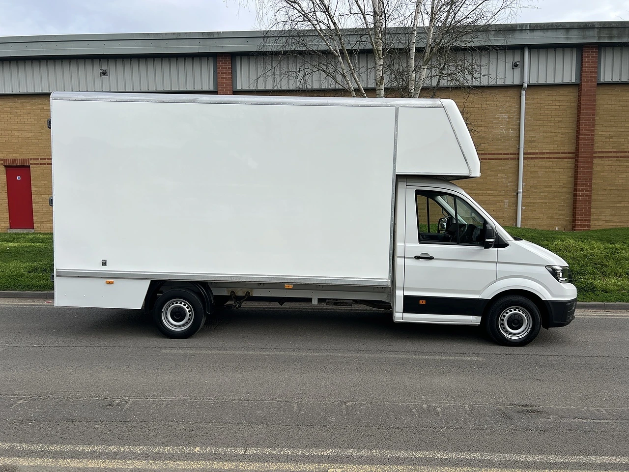 2019 Volkswagen Crafter Luton Low Loader Van — side view