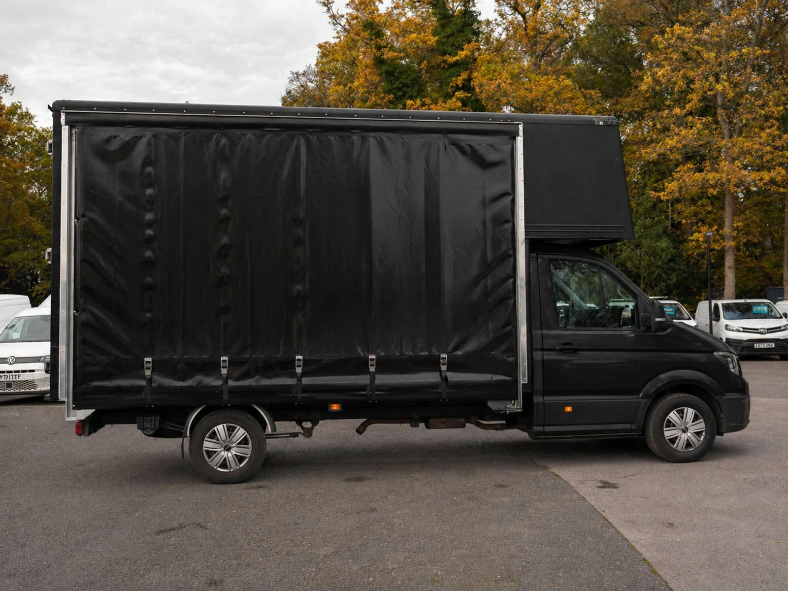 2022 MAN TGE CurtainSider Van — side view