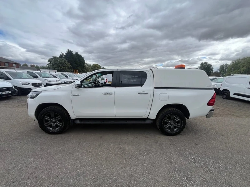 2023 Toyota Hilux Double Cab PickUp Van — side view