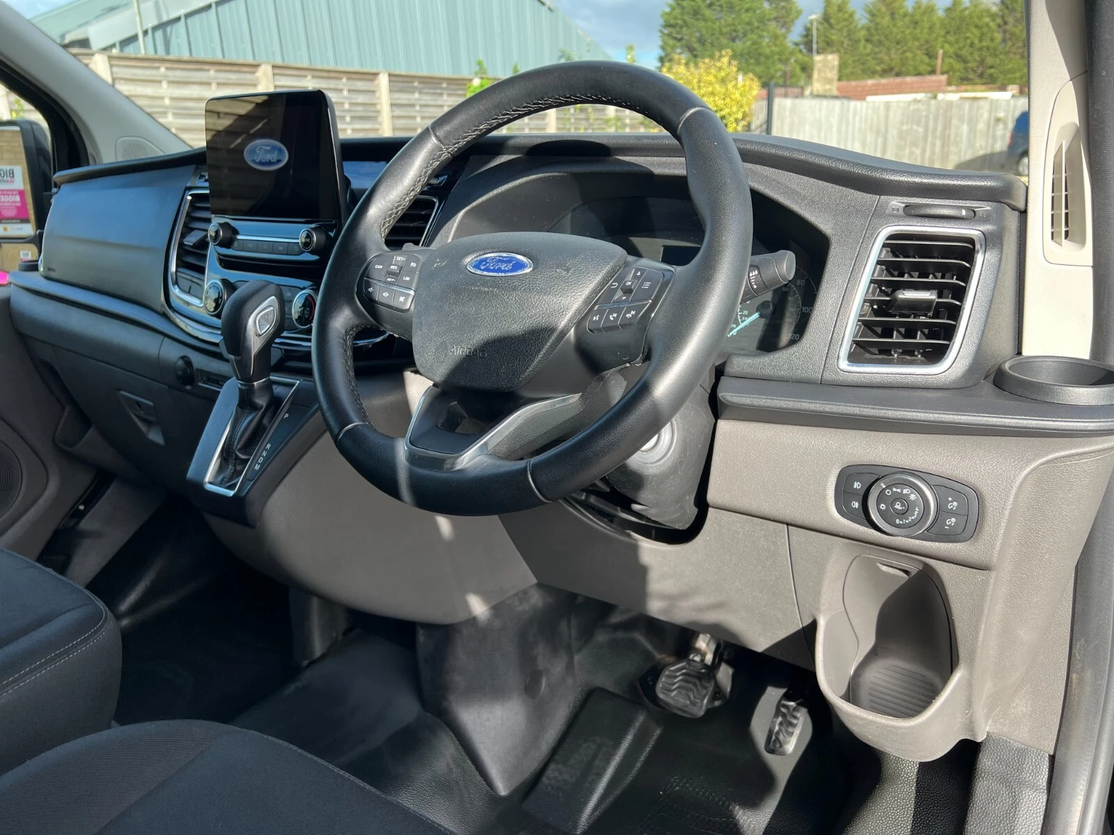 2022 Ford Transit Custom Panel Van — cab interior
