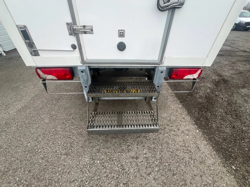 2020 Mercedes-Benz Sprinter Refrigerated/Fridge Van — detail