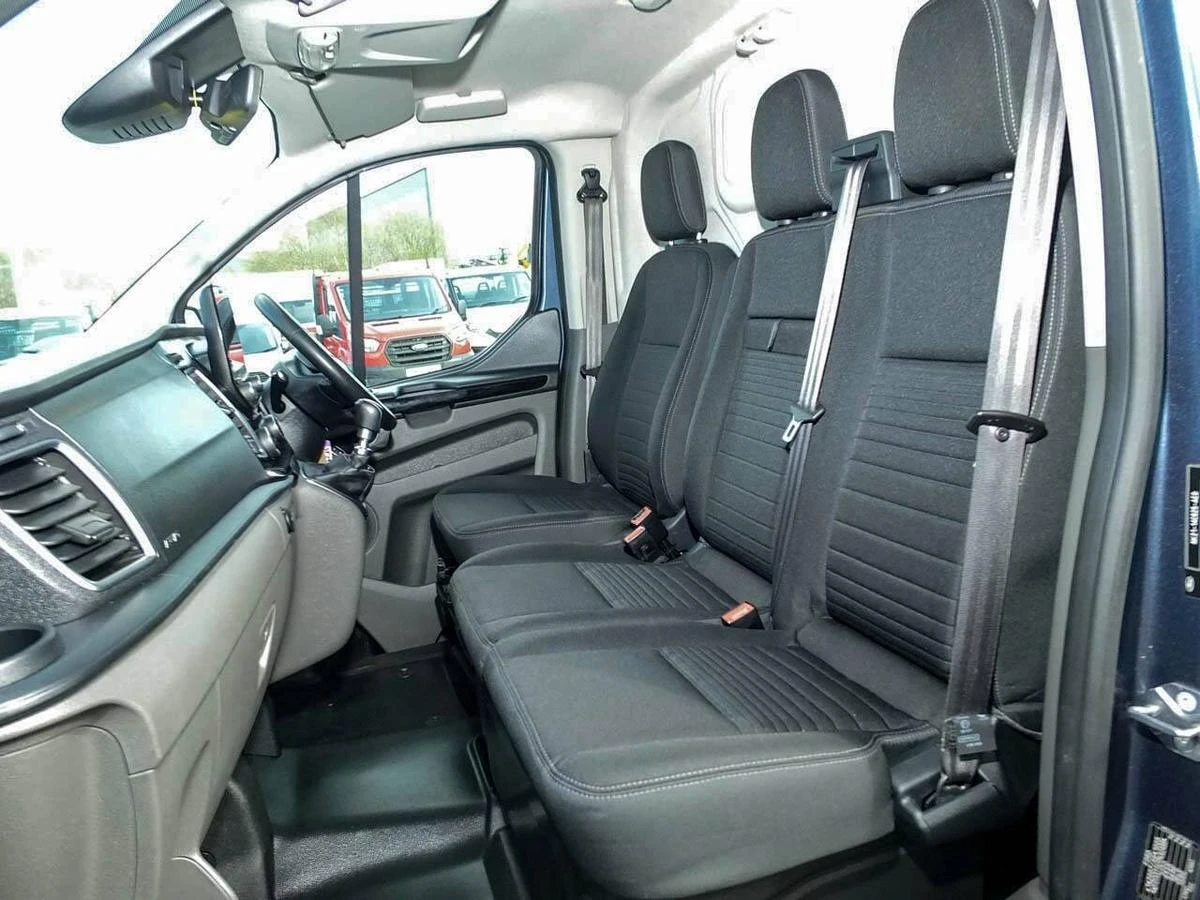 2023 Ford Transit Custom Panel Van — cab interior