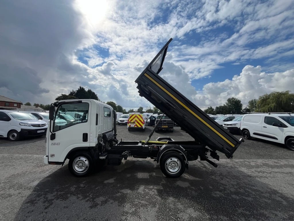 2023 Isuzu Grafter Tipper Van — rear three-quarter view