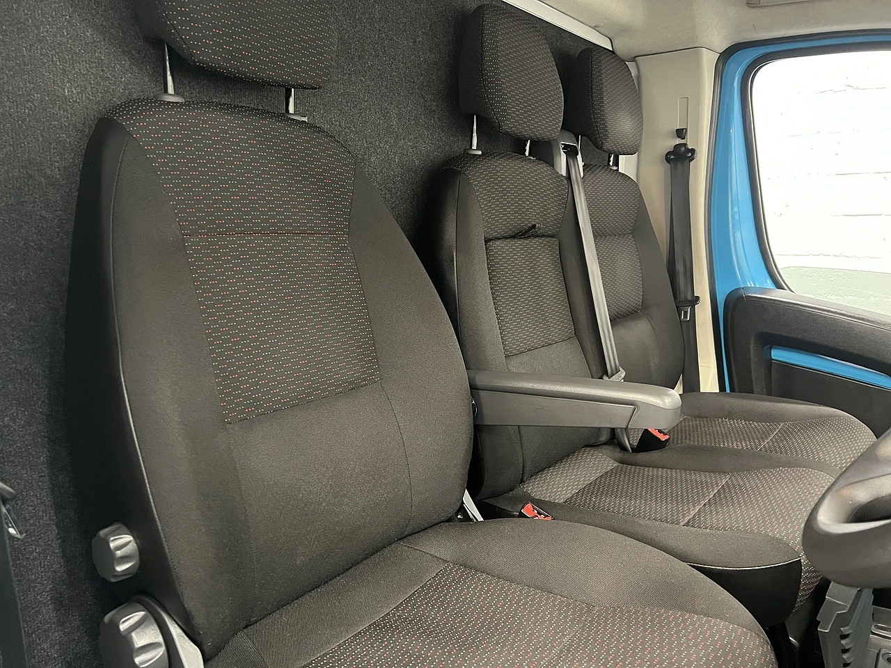 2023 Peugeot Boxer Luton Low Loader Van — cab interior