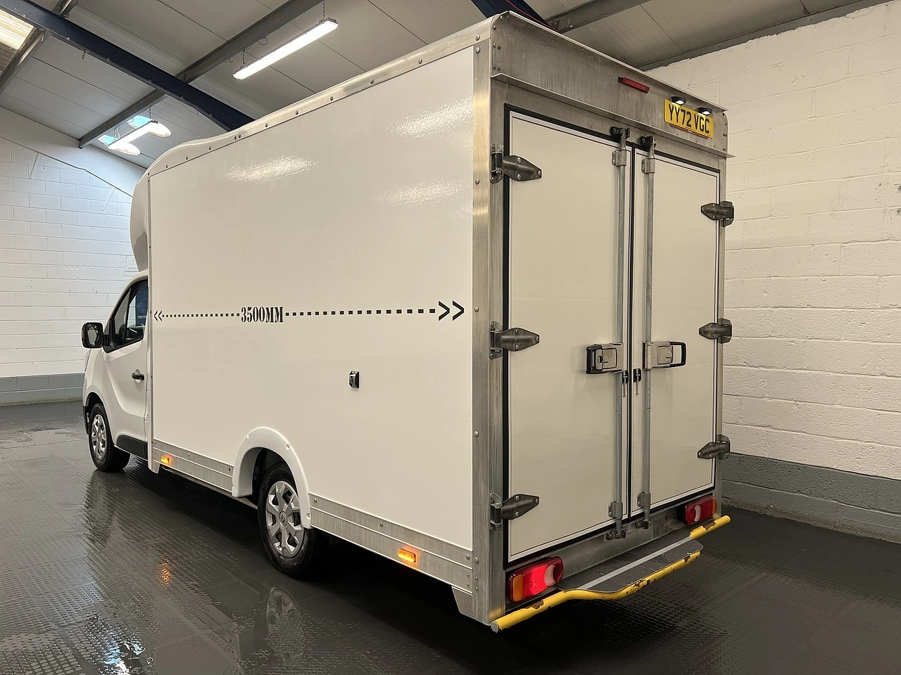 2022 Renault Trafic Luton Low Loader Van — rear three-quarter view