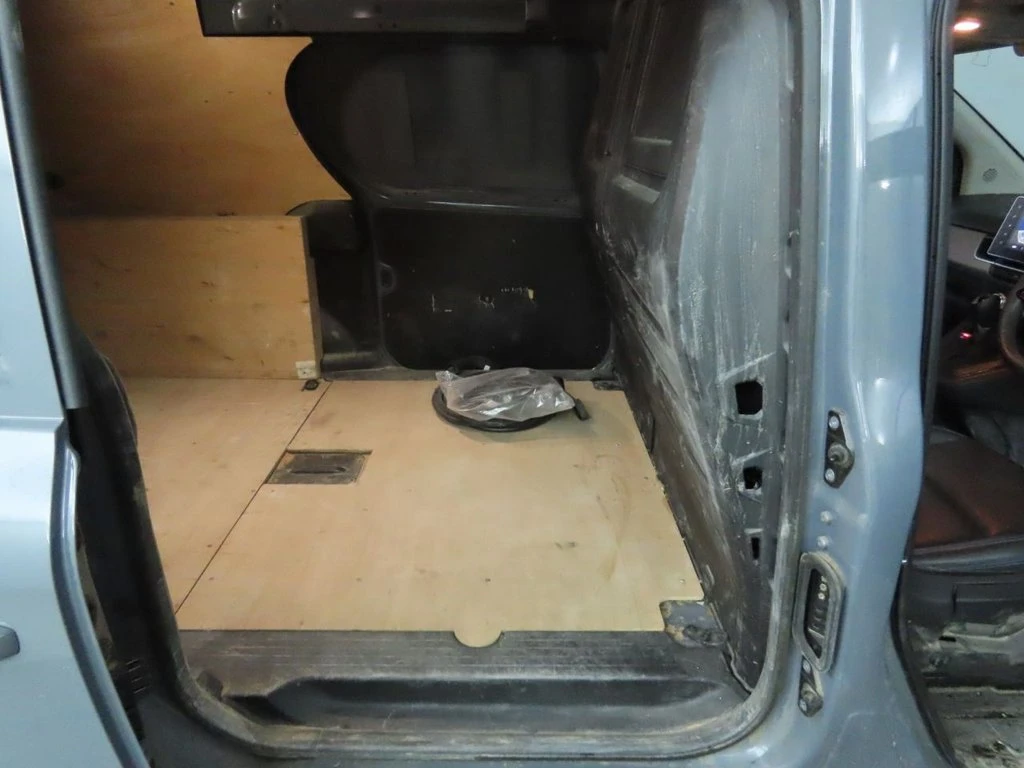 2024 Nissan Townstar Panel Van — cab interior