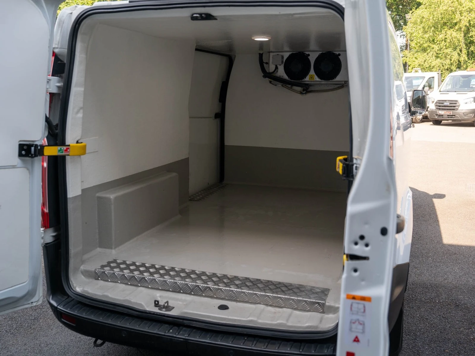 2022 Ford Transit Custom Refrigerated/Fridge Van — cab interior