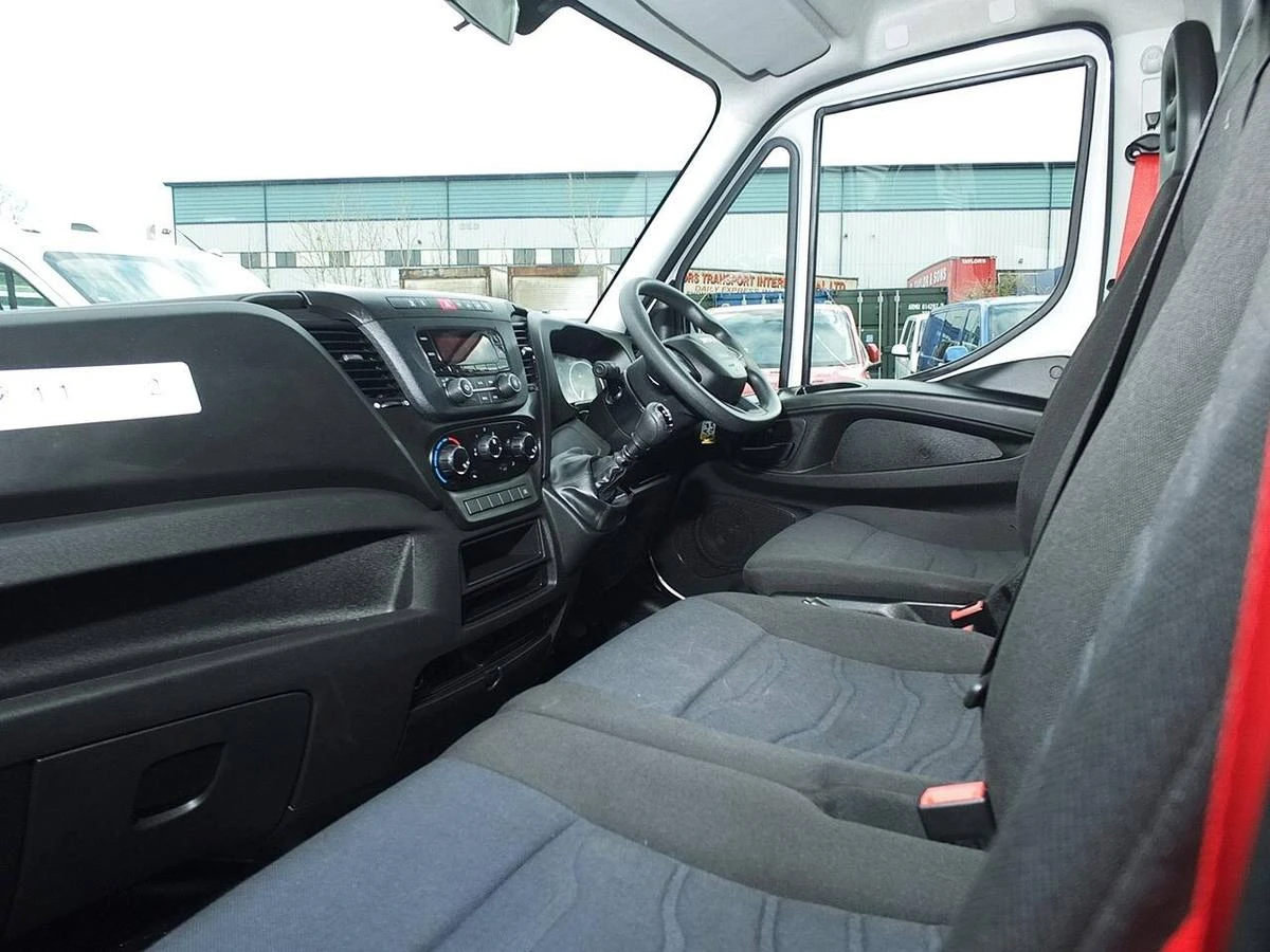 2021 Iveco Daily Luton Low Loader Van — cab interior
