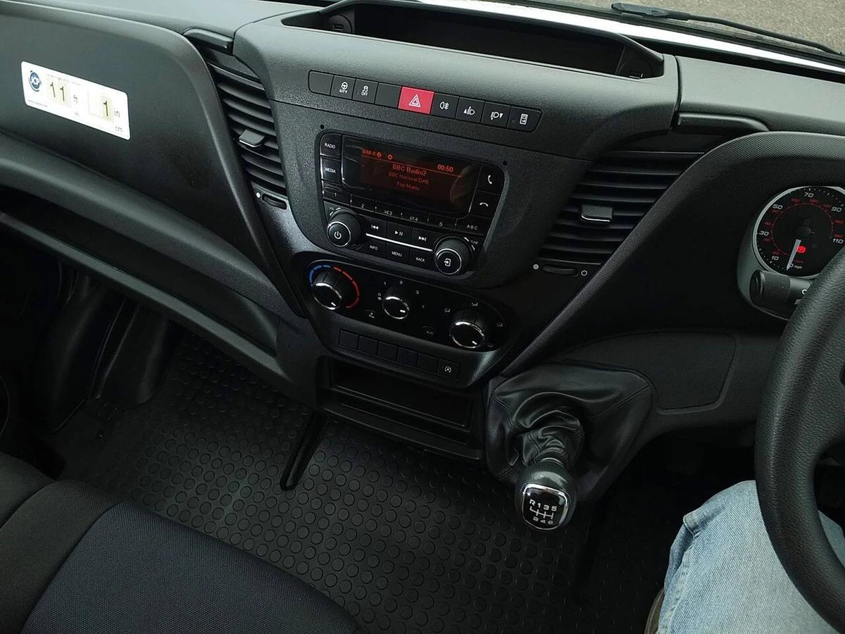 2021 Iveco Daily Luton Low Loader Van — cab interior