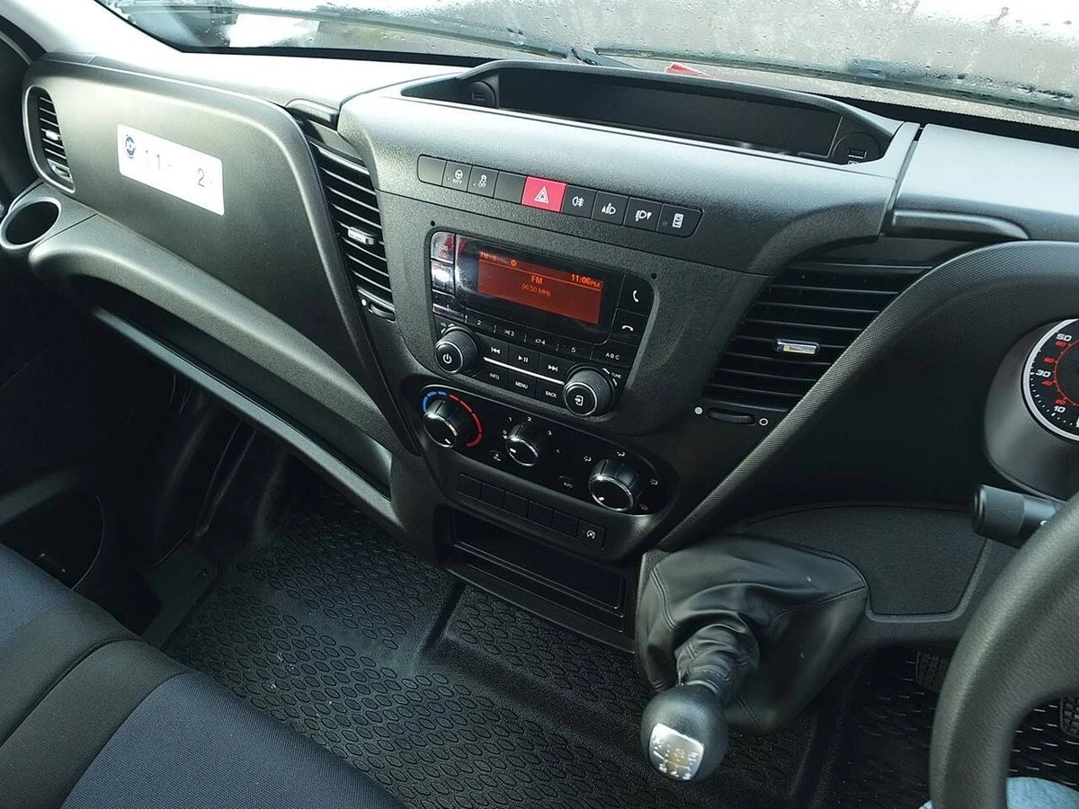 2021 Iveco Daily Luton Low Loader Van — cab interior