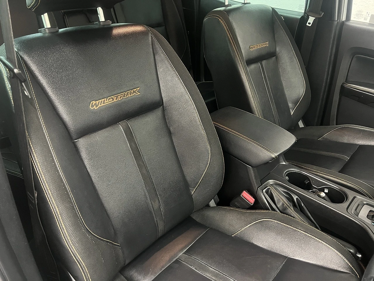 2020 Ford Ranger Double Cab PickUp Van — cab interior
