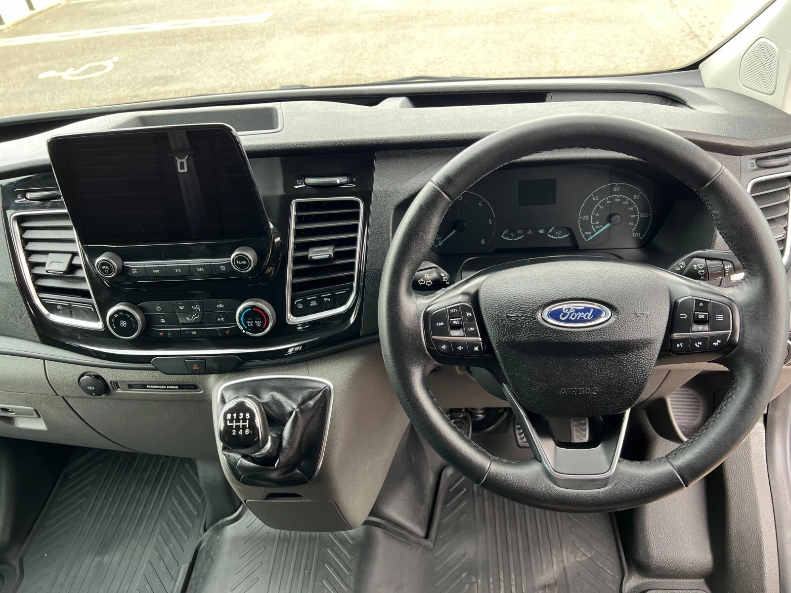 2022 Ford Transit Custom Panel Van — cab interior