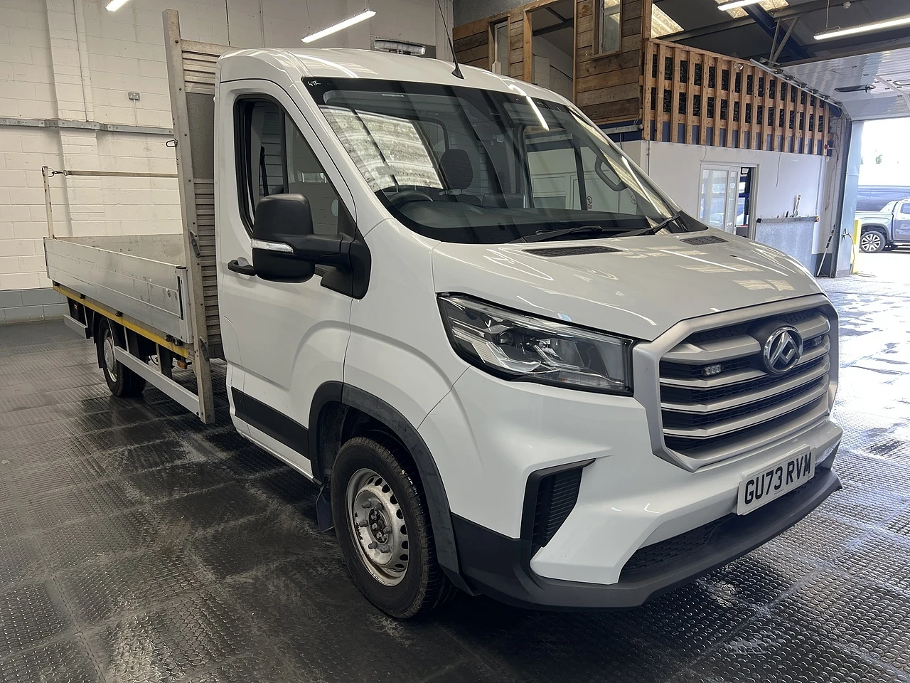 2023 Maxus Deliver 9 Dropside Van — front three-quarter view