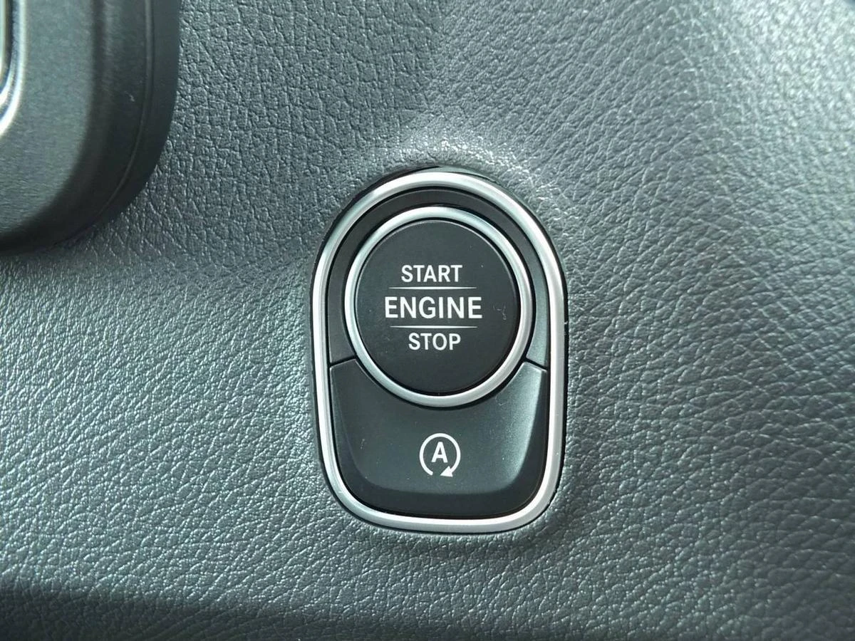 2023 Mercedes-Benz Sprinter Luton Box Van — detail