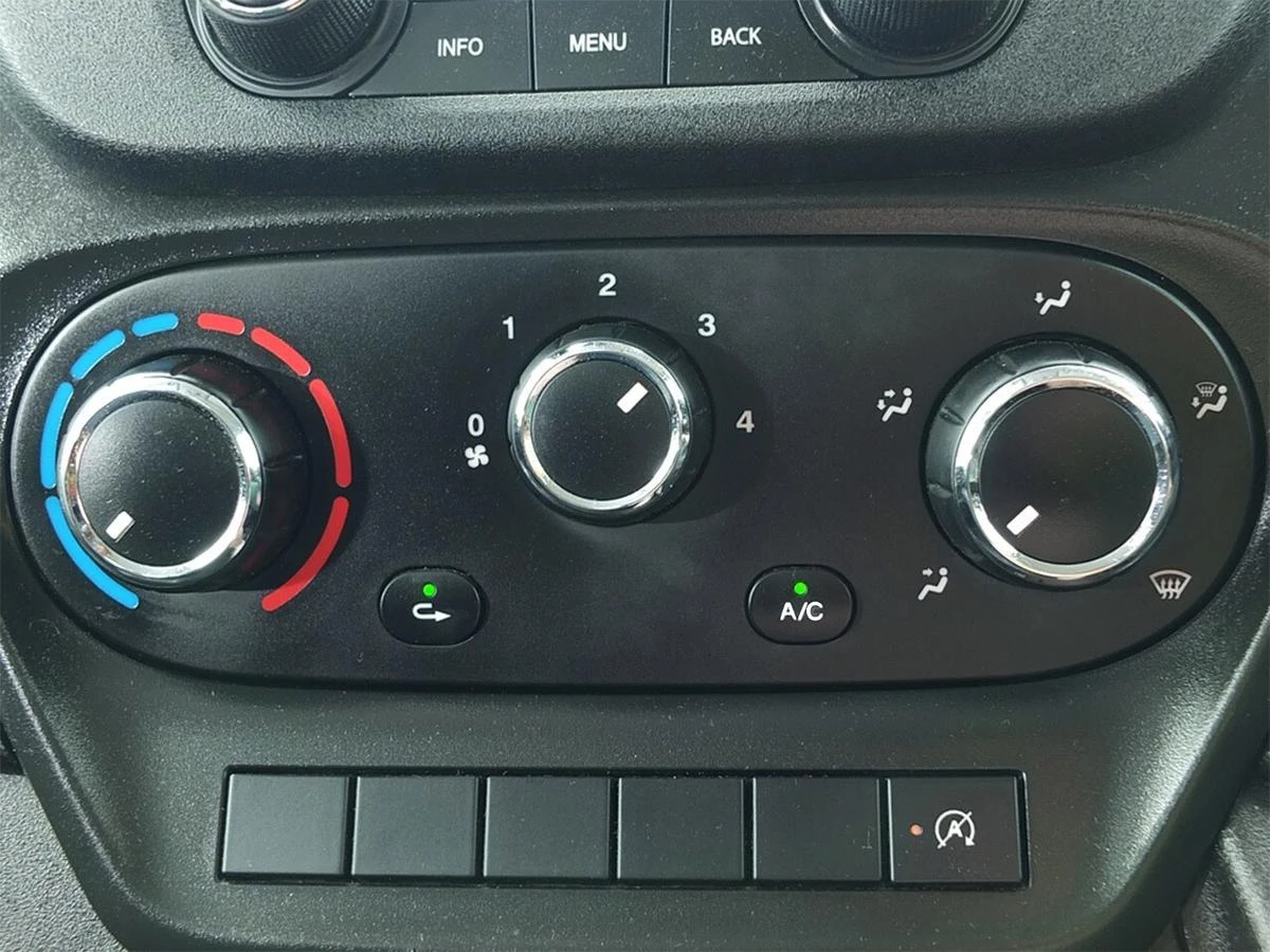 2022 Iveco Daily Dropside Van — cab interior