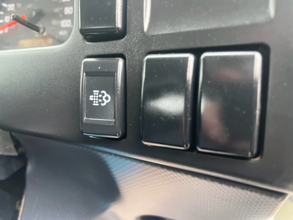 2023 Isuzu Grafter Tipper Van — cab interior