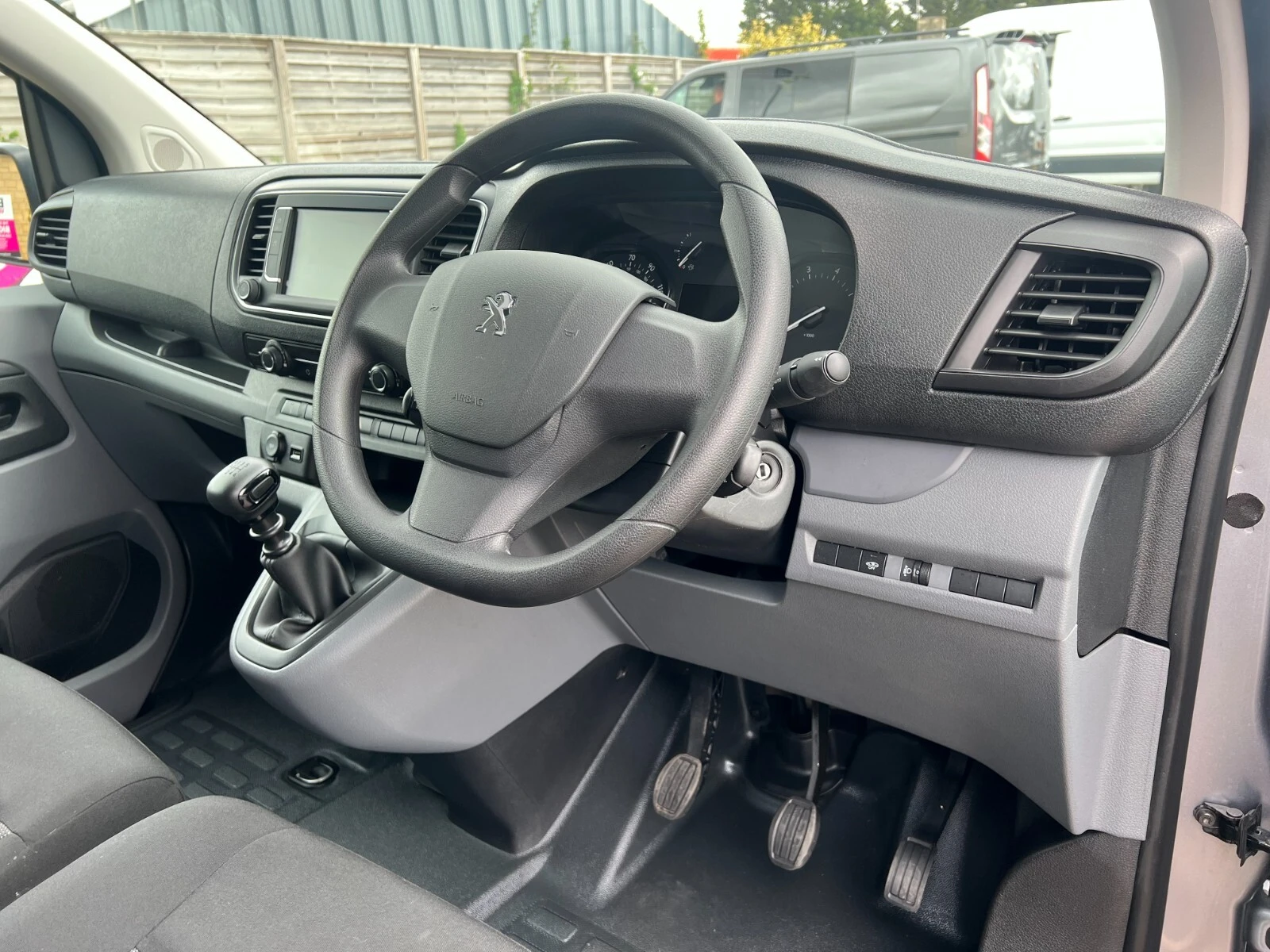 2022 Peugeot Expert Panel Van — cab interior