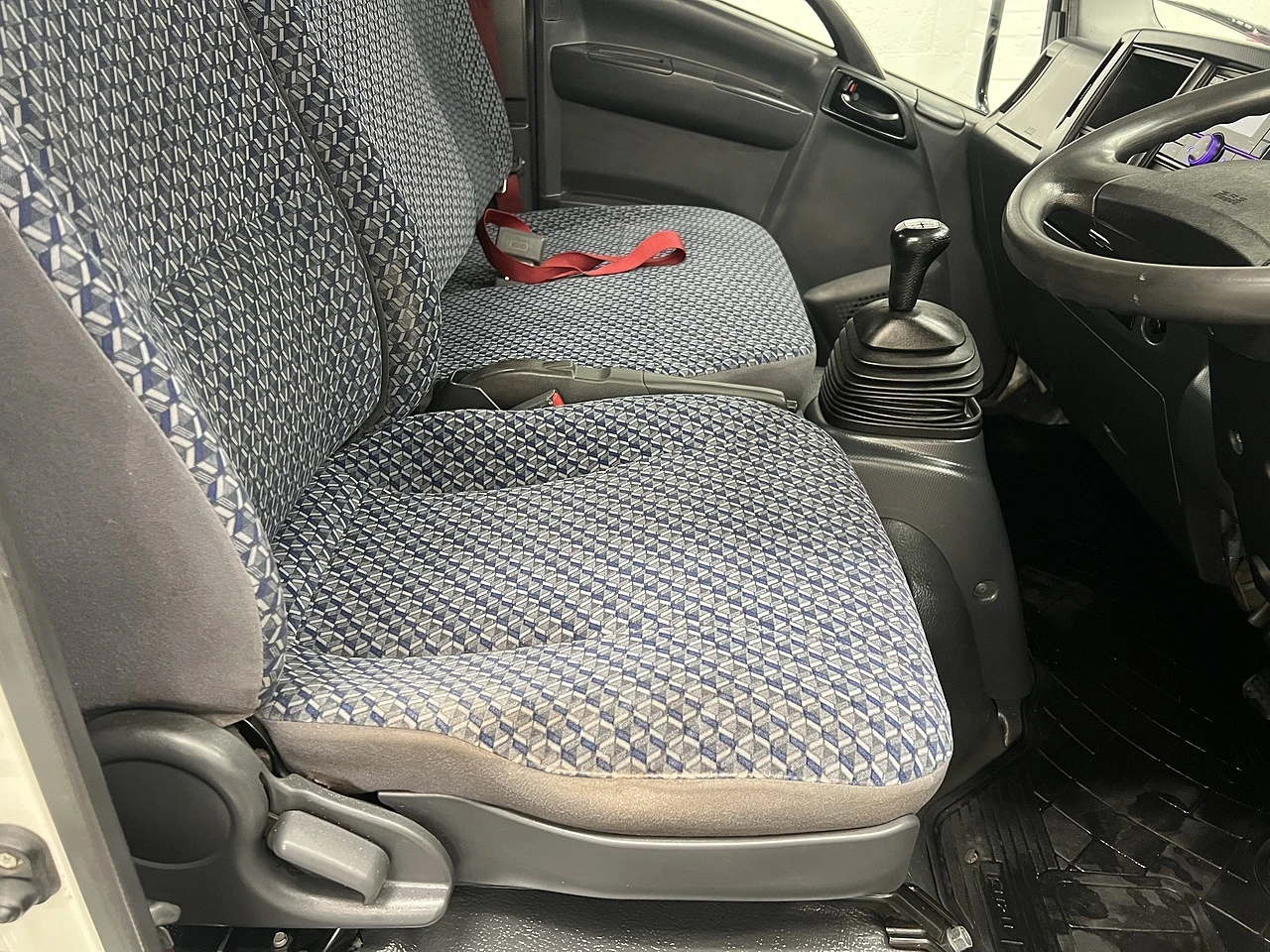 2023 Isuzu Grafter Dropside Van — cab interior