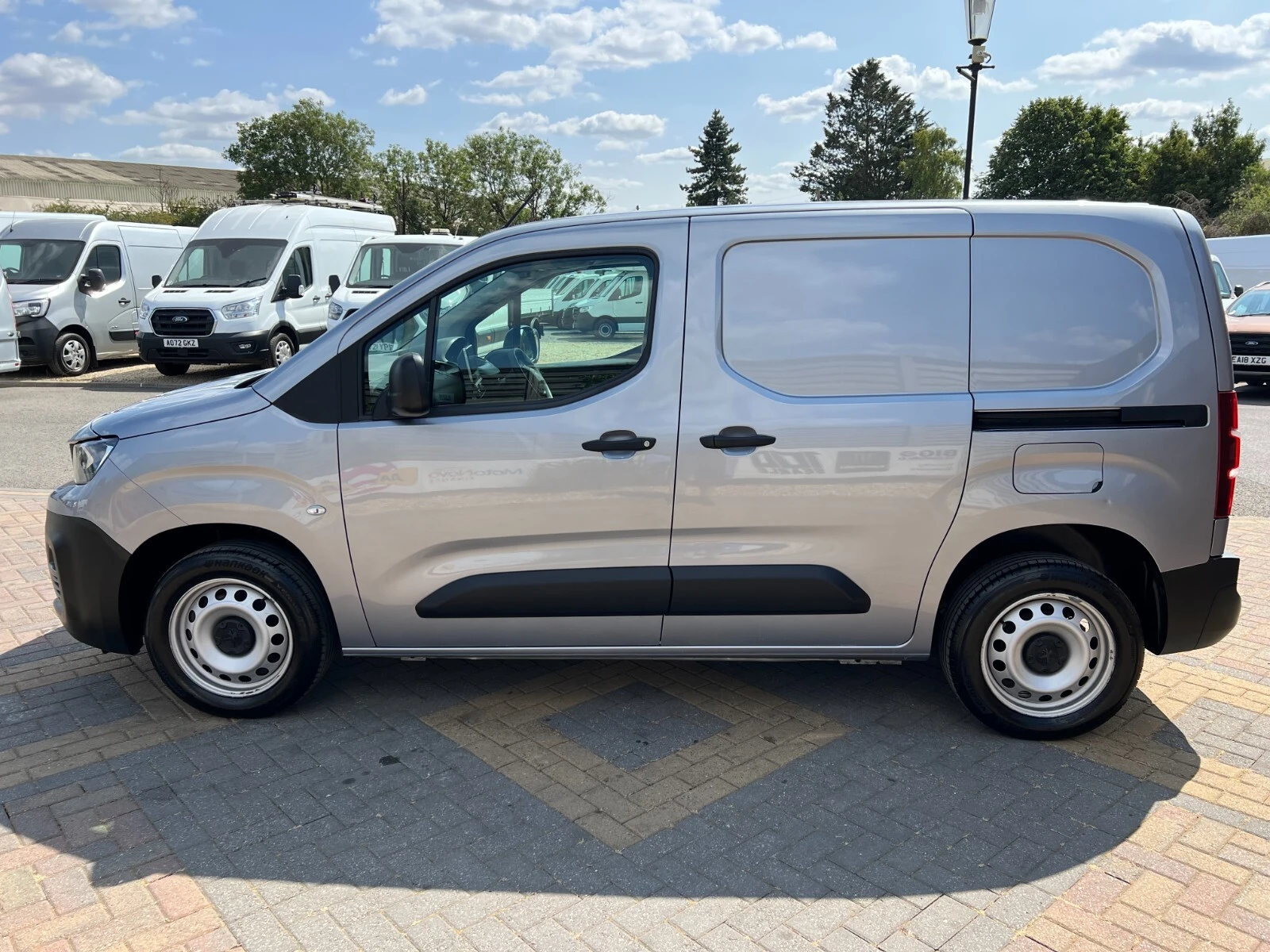 2023 Peugeot Partner Panel Van — side view